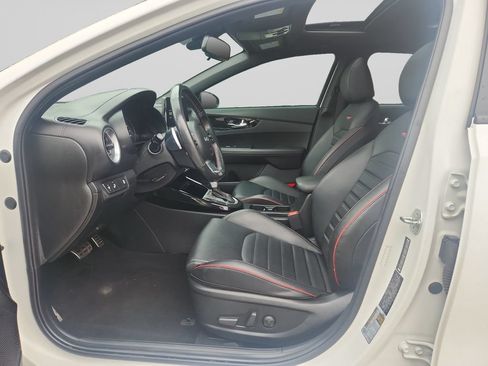 Certified 2023 Kia Forte GT w/ GT2 Package FWD image 10