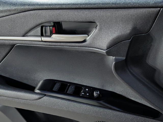 Used 2025 Toyota Camry LE FWD image 27
