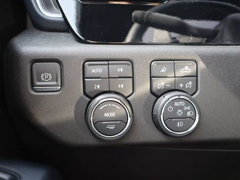 Used 2024 Chevrolet Silverado 1500 High Country w/ High Country Premium Package AWD/4WD image 14