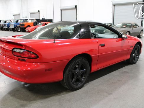 Used 1993 Chevrolet Camaro Z28 RWD image 18