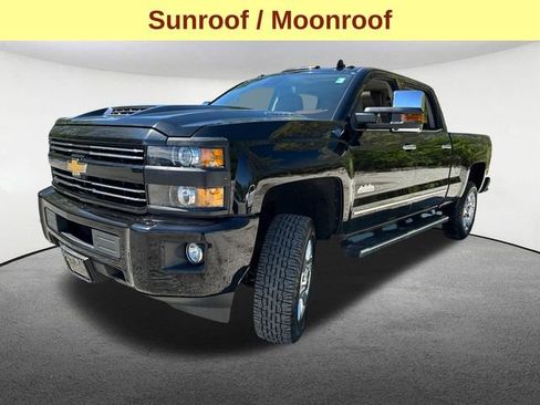 Used 2017 Chevrolet Silverado 2500 High Country AWD/4WD image 5
