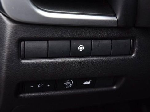 Certified 2025 Nissan Rogue SV image 11