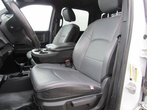 Used 2022 RAM 3500 Tradesman w/ Chrome Appearance Group AWD/4WD image 36