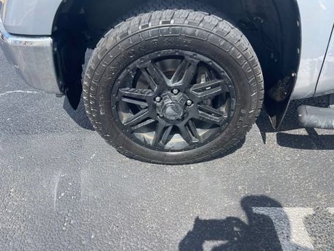 Used 2020 Toyota Tundra SR5 w/ SR5 Upgrade Package RWD image 3