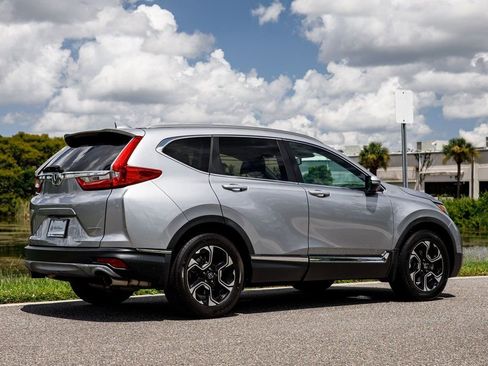 Used 2017 Honda CR-V Touring image 3