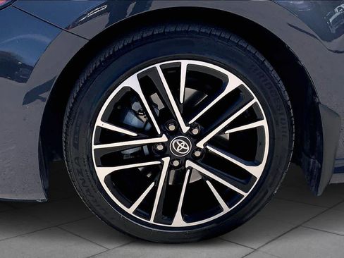 Used 2025 Toyota Camry XLE image 11