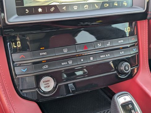 Used 2020 Jaguar F-PACE SVR AWD/4WD image 29