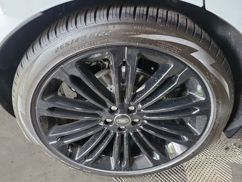 New 2026 Land Rover Range Rover Velar Dynamic SE image 12