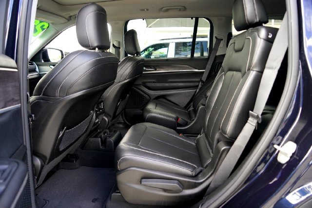 Used 2023 Jeep Grand Cherokee L Limited w/ Luxury Tech Group II RWD image 28