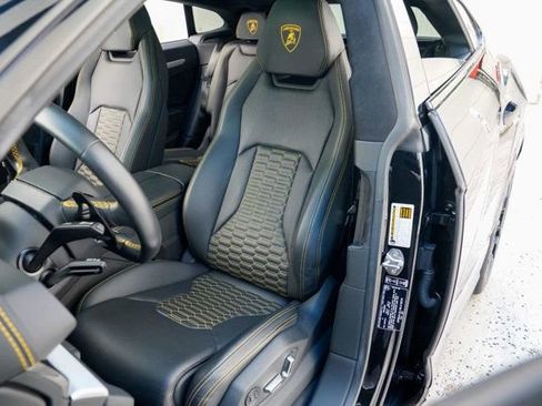 Used 2022 Lamborghini Urus image 50
