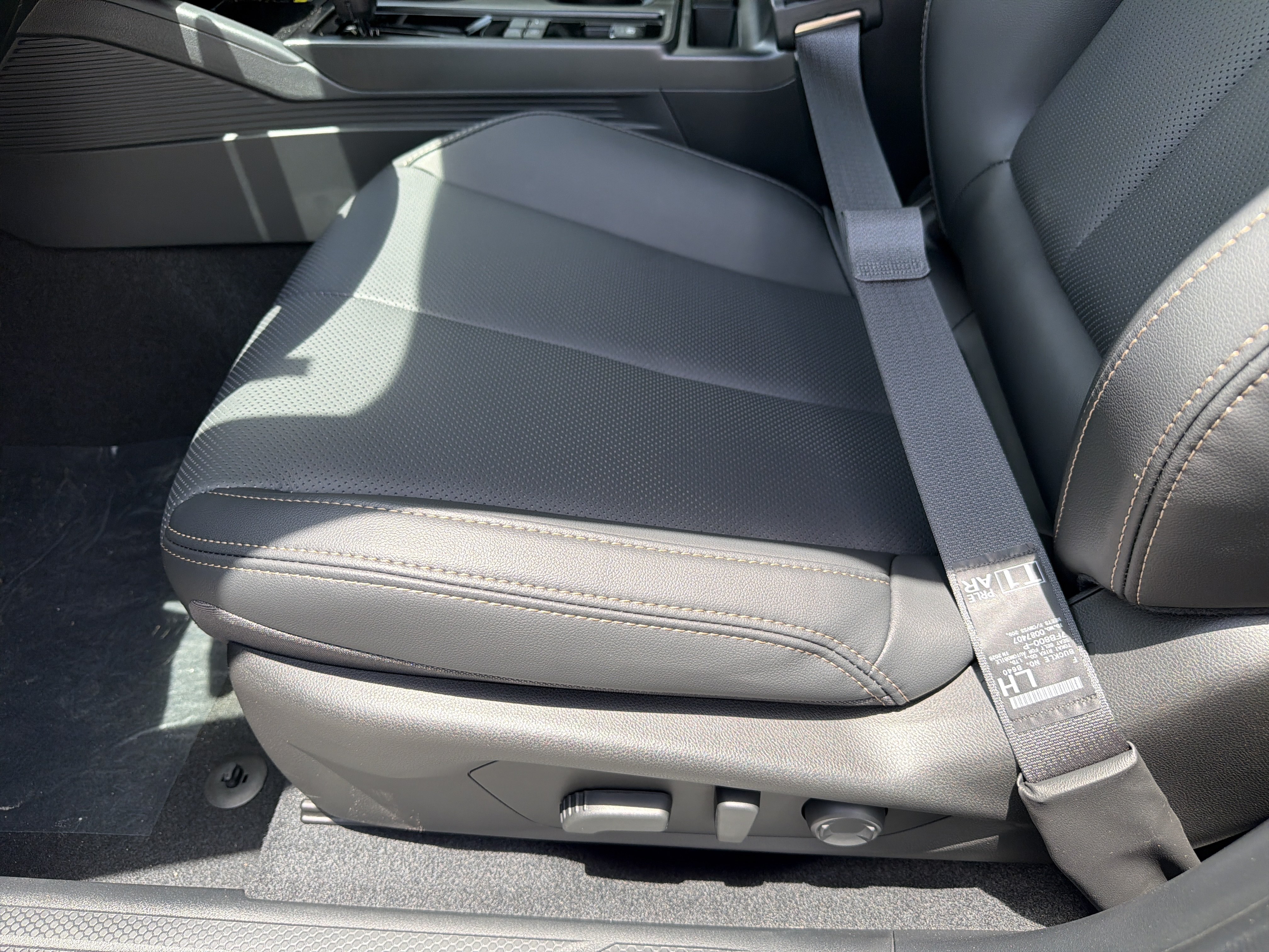New 2026 Subaru Outback Limited AWD/4WD image 24