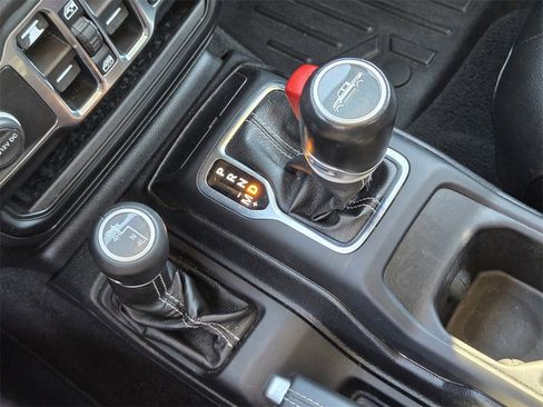 Used 2020 Jeep Gladiator Overland w/ Popular Equipment Package image 20