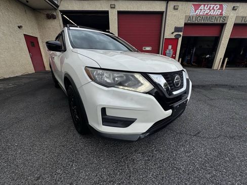 Used 2018 Nissan Rogue SV AWD/4WD image 6