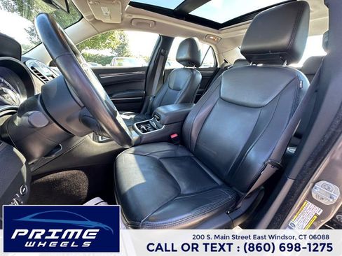 Used 2017 Chrysler 300 Limited w/ Value Package image 14