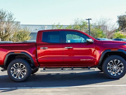 New 2026 GMC Canyon Denali AWD/4WD image 9