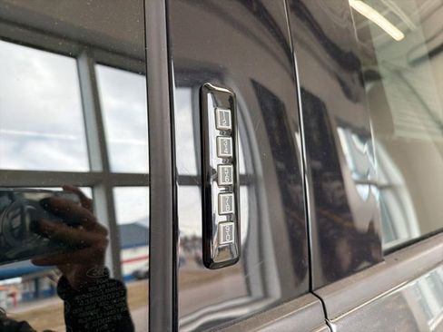 Used 2018 Ford F150 Raptor w/ Equipment Group 802A Luxury image 4