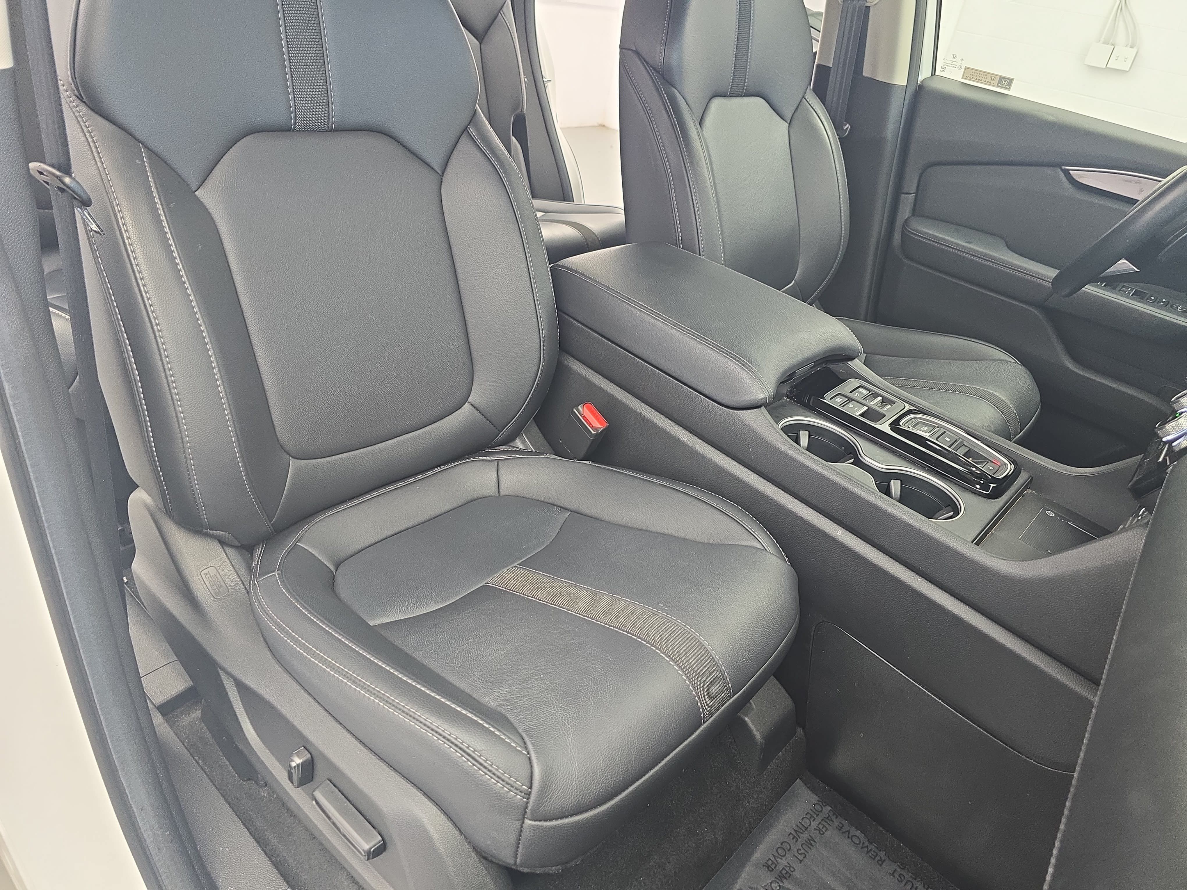 Certified 2024 Honda Pilot Touring image 10