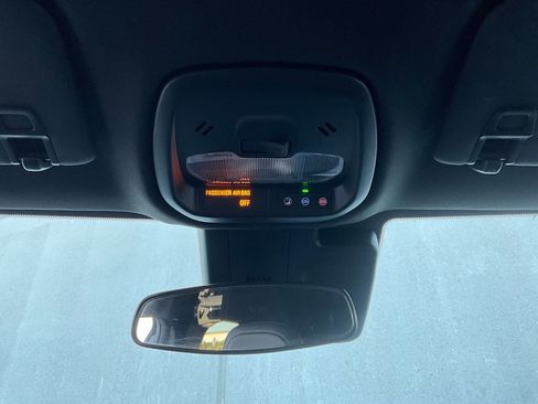 Used 2025 Buick Envista Sport Touring image 15