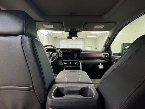 New 2026 GMC Sierra 3500 Denali w/ Technology Package image 21