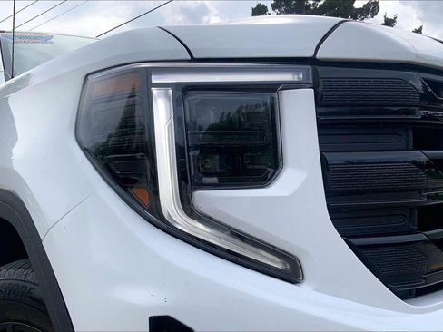 Used 2022 GMC Sierra 1500 Elevation w/ LPO, Elevation Black Package image 27