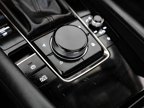 Used 2021 MAZDA MAZDA3 s image 24