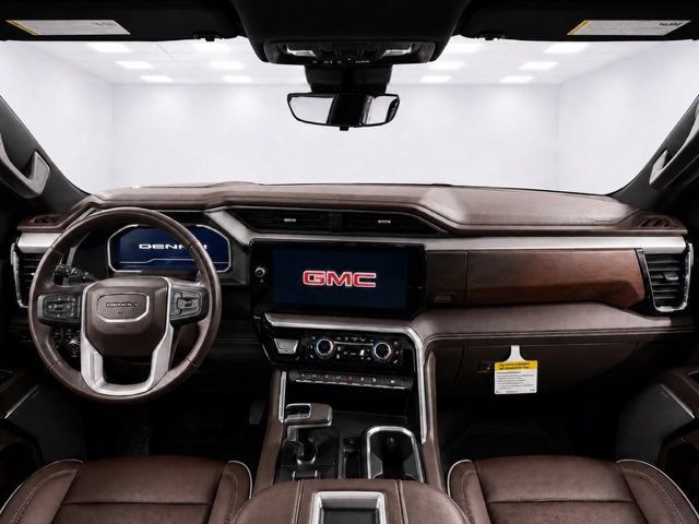 Used 2025 GMC Sierra 1500 Denali w/ Denali Reserve Package AWD/4WD image 27