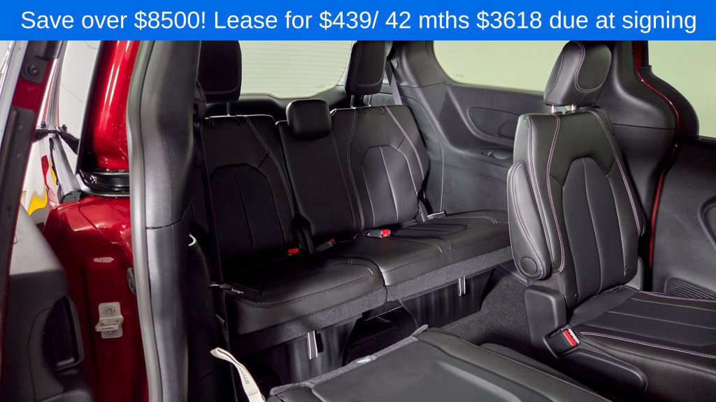 New 2026 Chrysler Pacifica Select w/ S Appearance Package FWD image 31