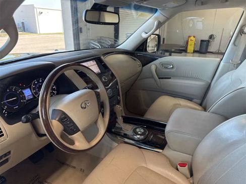 Used 2014 INFINITI QX80 Sport Utility 4D w/ Deluxe Touring Package image 11