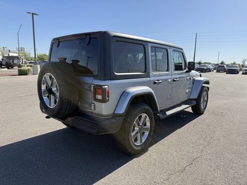 Used 2020 Jeep Wrangler Unlimited Sahara AWD/4WD image 5