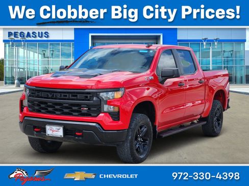 Used 2022 Chevrolet Silverado 1500 Custom Trail Boss AWD/4WD image 2