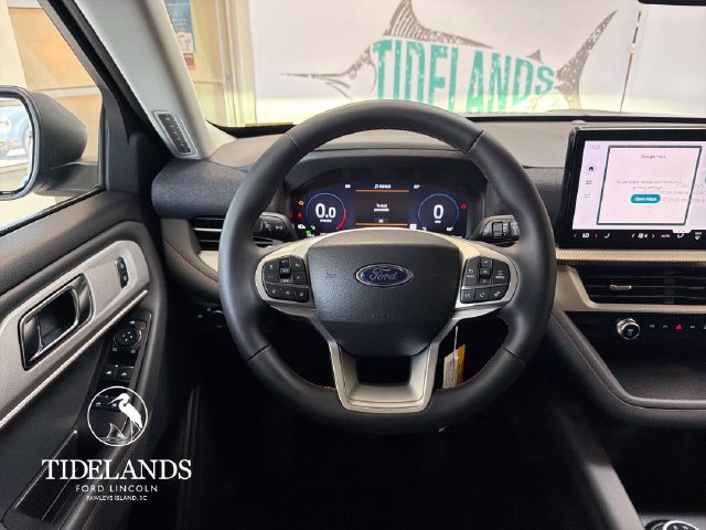 New 2026 Ford Explorer Active RWD image 15