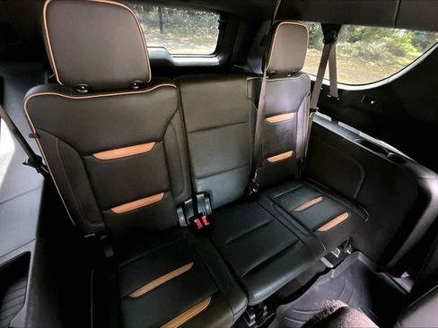Used 2023 GMC Yukon XL AT4 w/ AT4 Premium Package AWD/4WD image 37