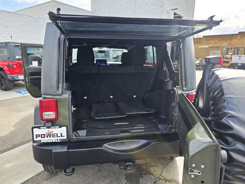 Used 2015 Jeep Wrangler Unlimited Sport image 20