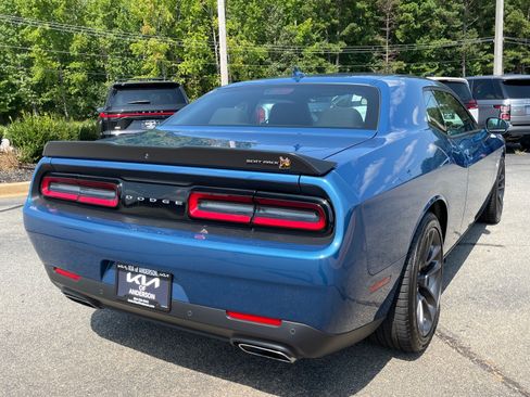 Used 2021 Dodge Challenger R/T Scat Pack RWD image 4
