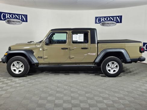 Used 2020 Jeep Gladiator Sport w/ Quick Order Package 24S AWD/4WD image 30