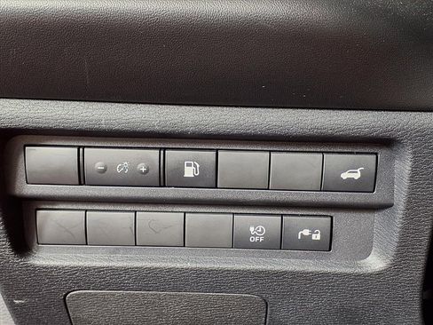 Used 2024 Mitsubishi Outlander SE image 27