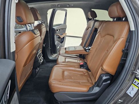 Used 2018 Audi Q7 3.0T Prestige image 26