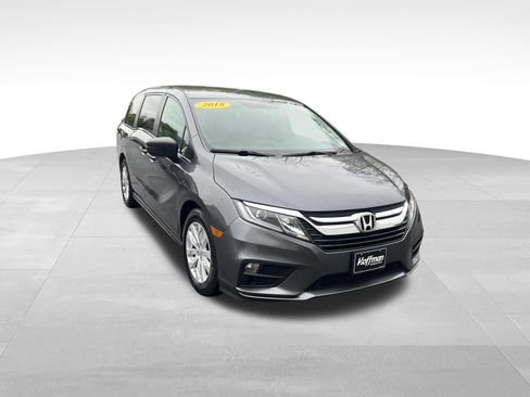Used 2018 Honda Odyssey LX image 2