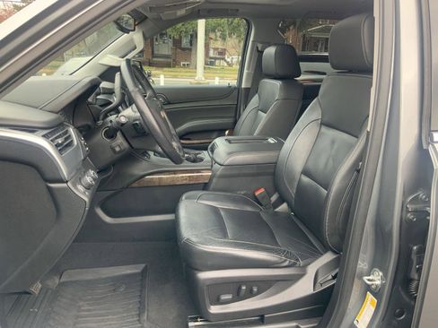 Used 2020 Chevrolet Tahoe LT w/ Luxury Package image 11