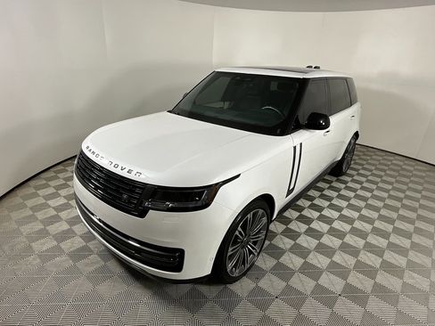 Certified 2024 Land Rover Range Rover Long Wheelbase SE image 9