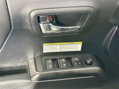 Used 2019 Toyota Tacoma TRD Off-Road image 22