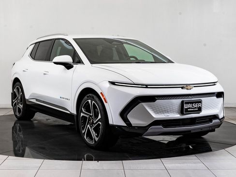 Used 2024 Chevrolet Equinox EV LT w/ LPO, Active Package image 12