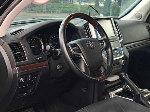 Used 2019 Toyota Land Cruiser AWD/4WD image 22