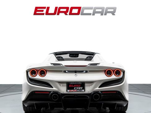 Used 2022 Ferrari F8 Tributo RWD image 5
