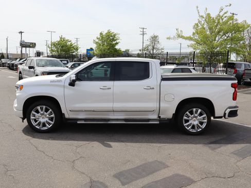 Used 2024 Chevrolet Silverado 1500 High Country w/ High Country Premium Package image 7