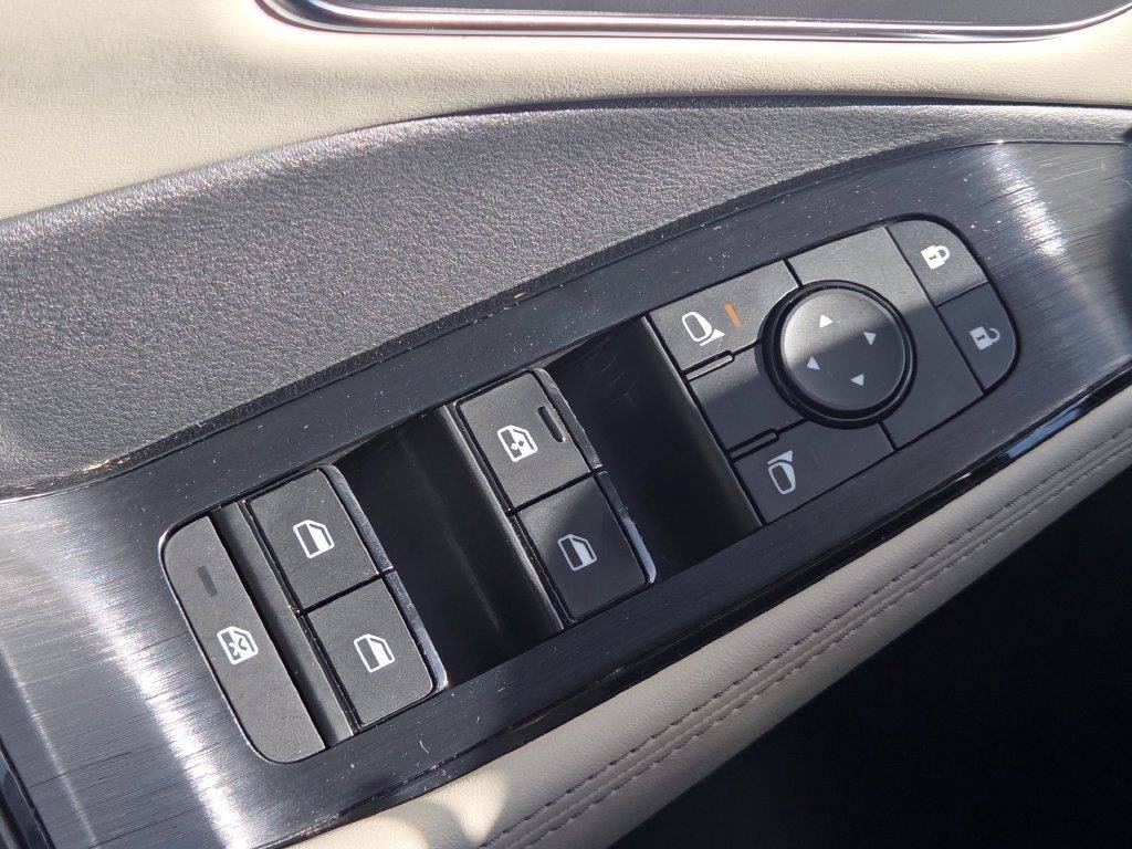 Used 2021 Nissan Rogue SV w/ Premium Package AWD/4WD image 10