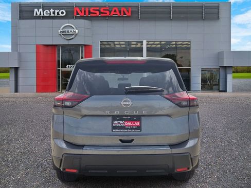 New 2026 Nissan Rogue SV FWD image 5