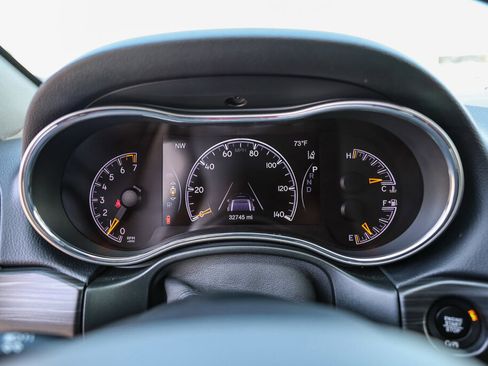 Used 2020 Jeep Grand Cherokee Altitude RWD image 14
