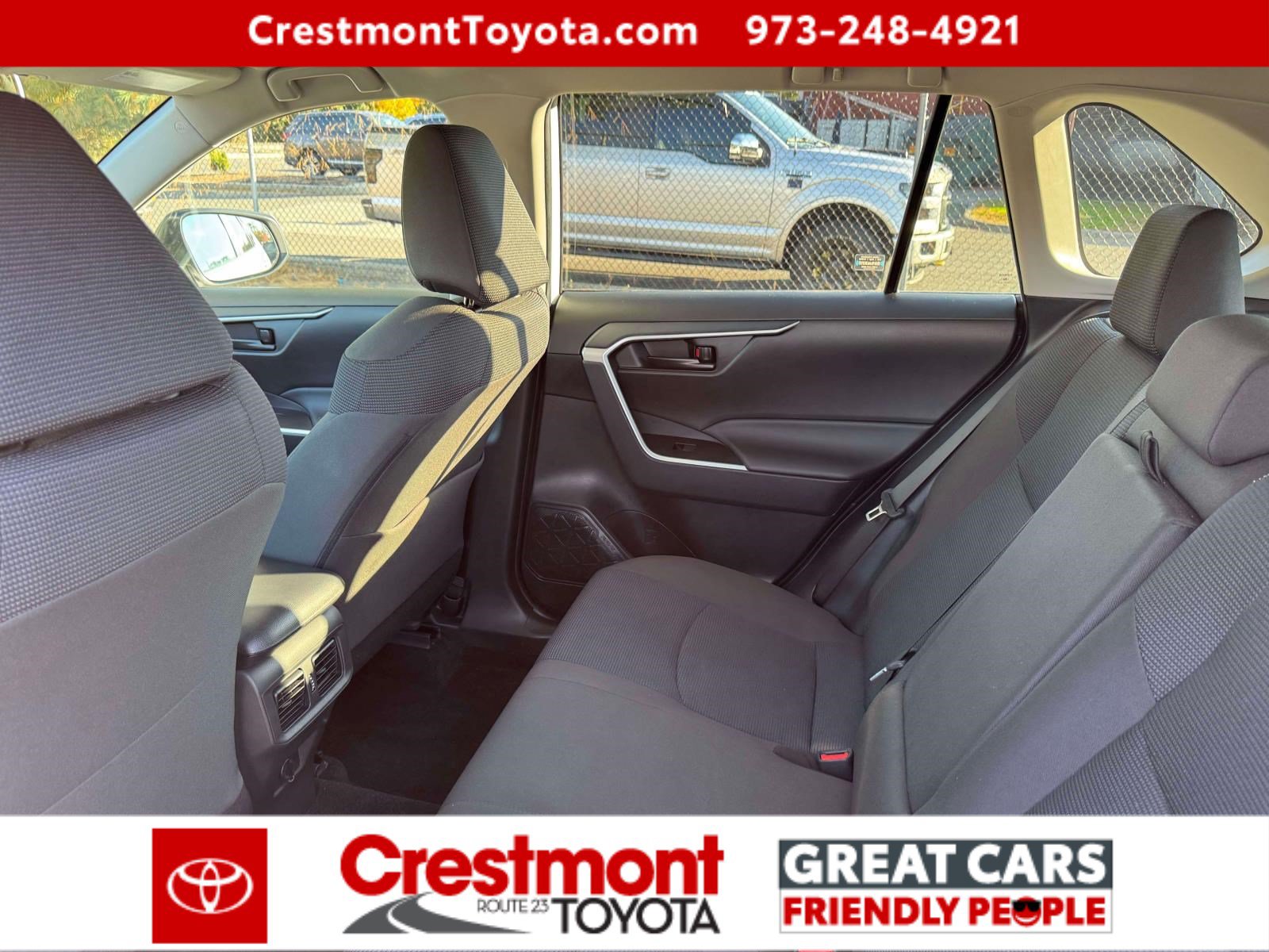 Used 2024 Toyota RAV4 LE AWD/4WD image 9