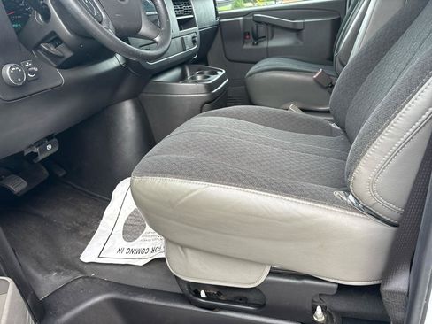 Used 2024 GMC Savana 2500 w/ Driver Convenience Package RWD image 30